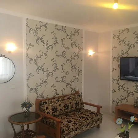 Calista Luxury Appt Daire Polychrono