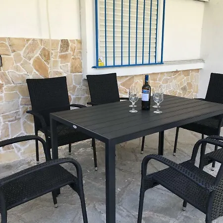 Calista Luxury Appt Daire Polychrono